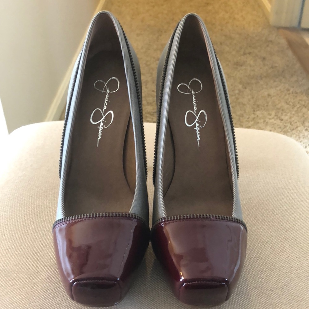 Never worn size 7.5 Jessica Simpson shoes!